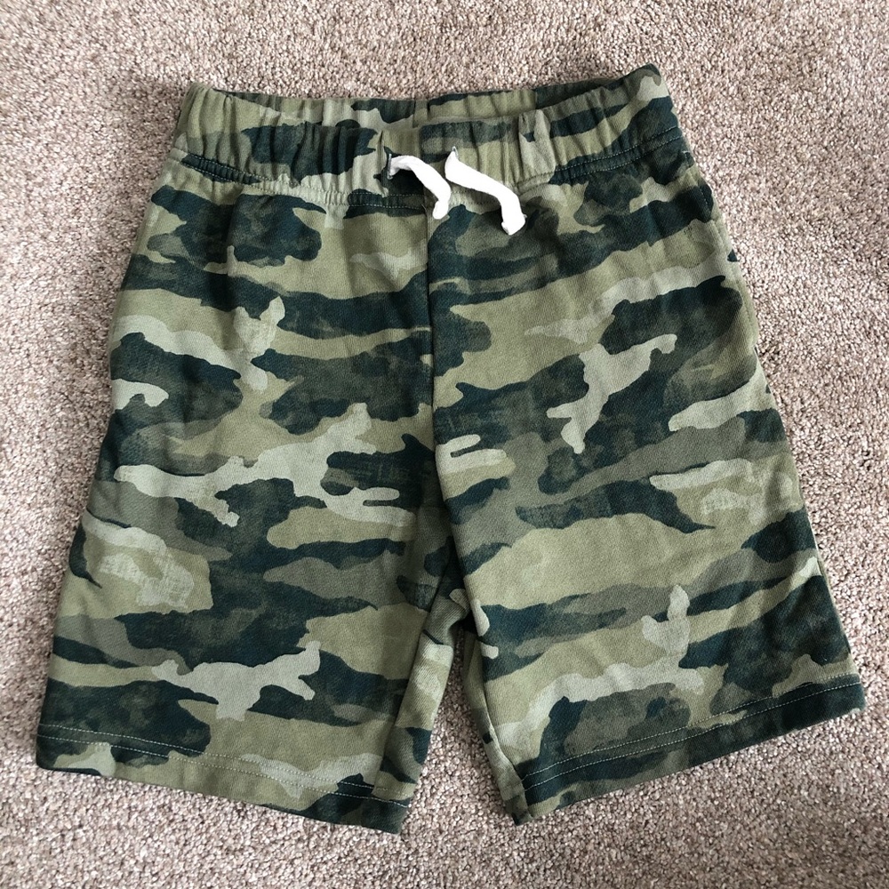 NWOT Children’s Place Boys Knit Camo Shorts